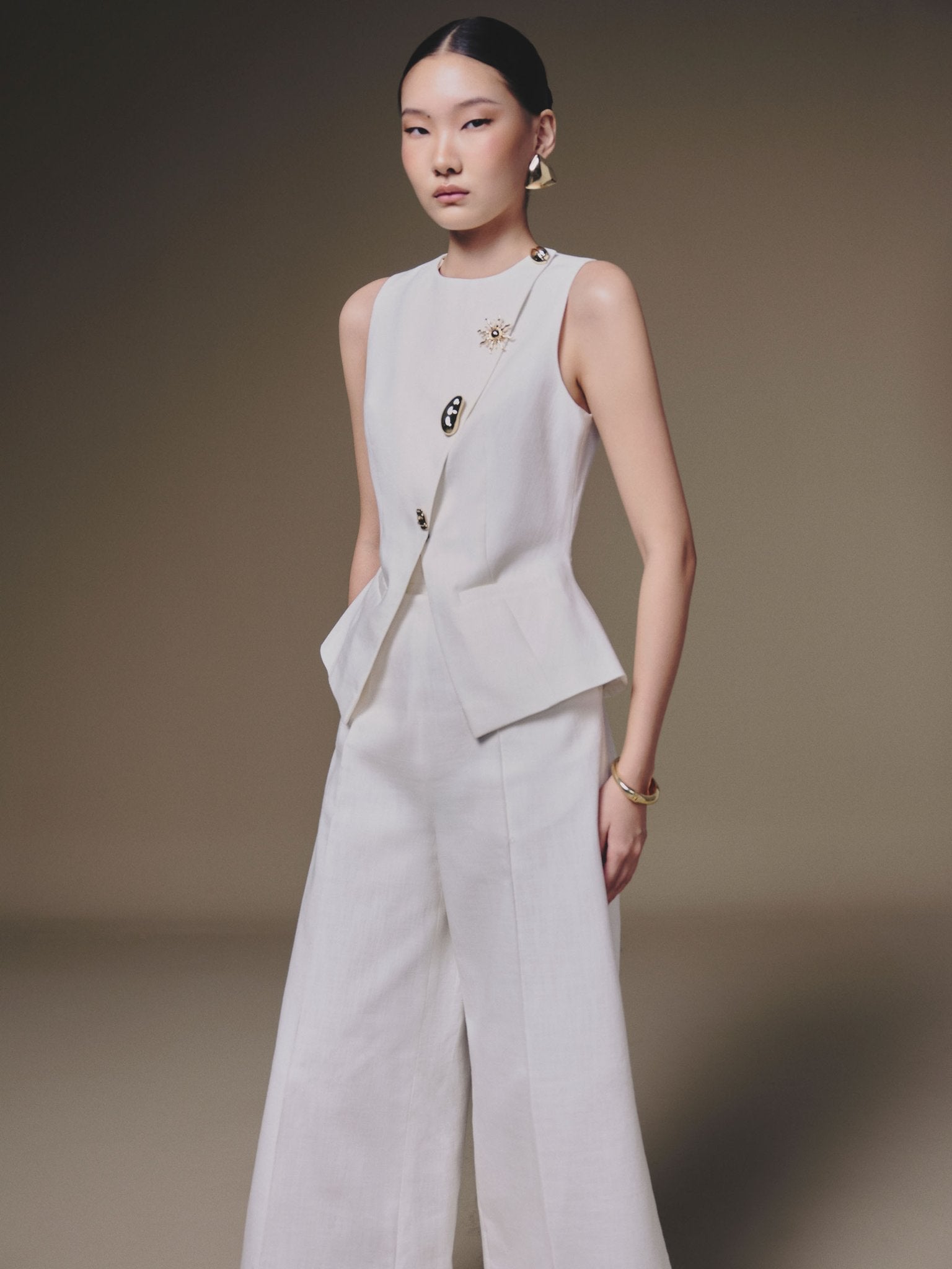 Button-up Vest