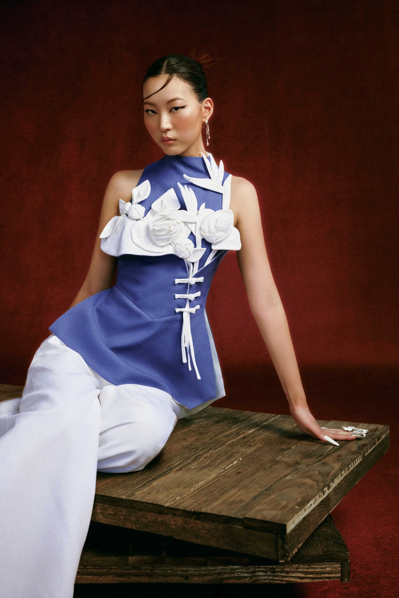 "Bạch Uyển" Top